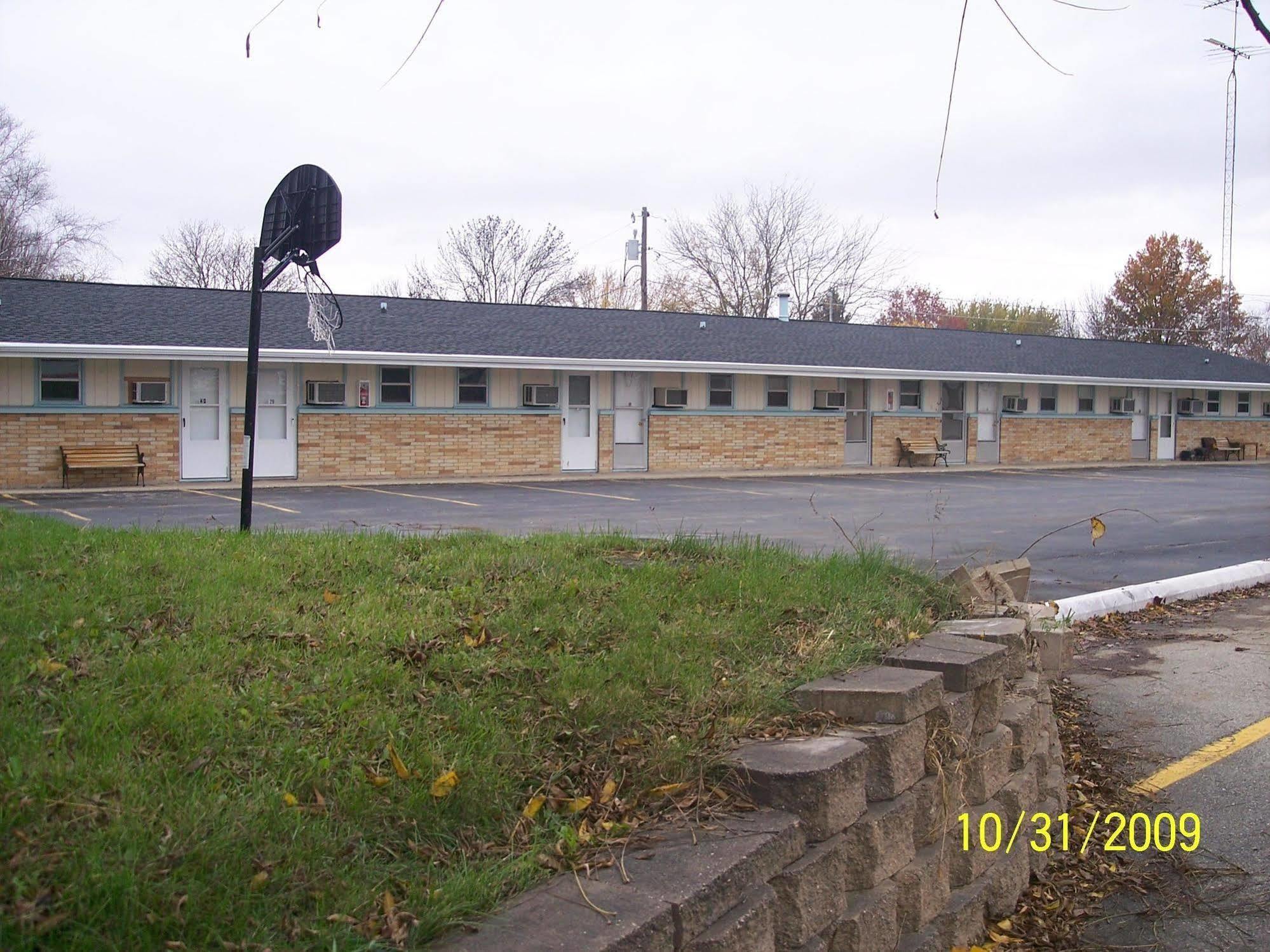 Grand View Motel Beaver Dam Bagian luar foto