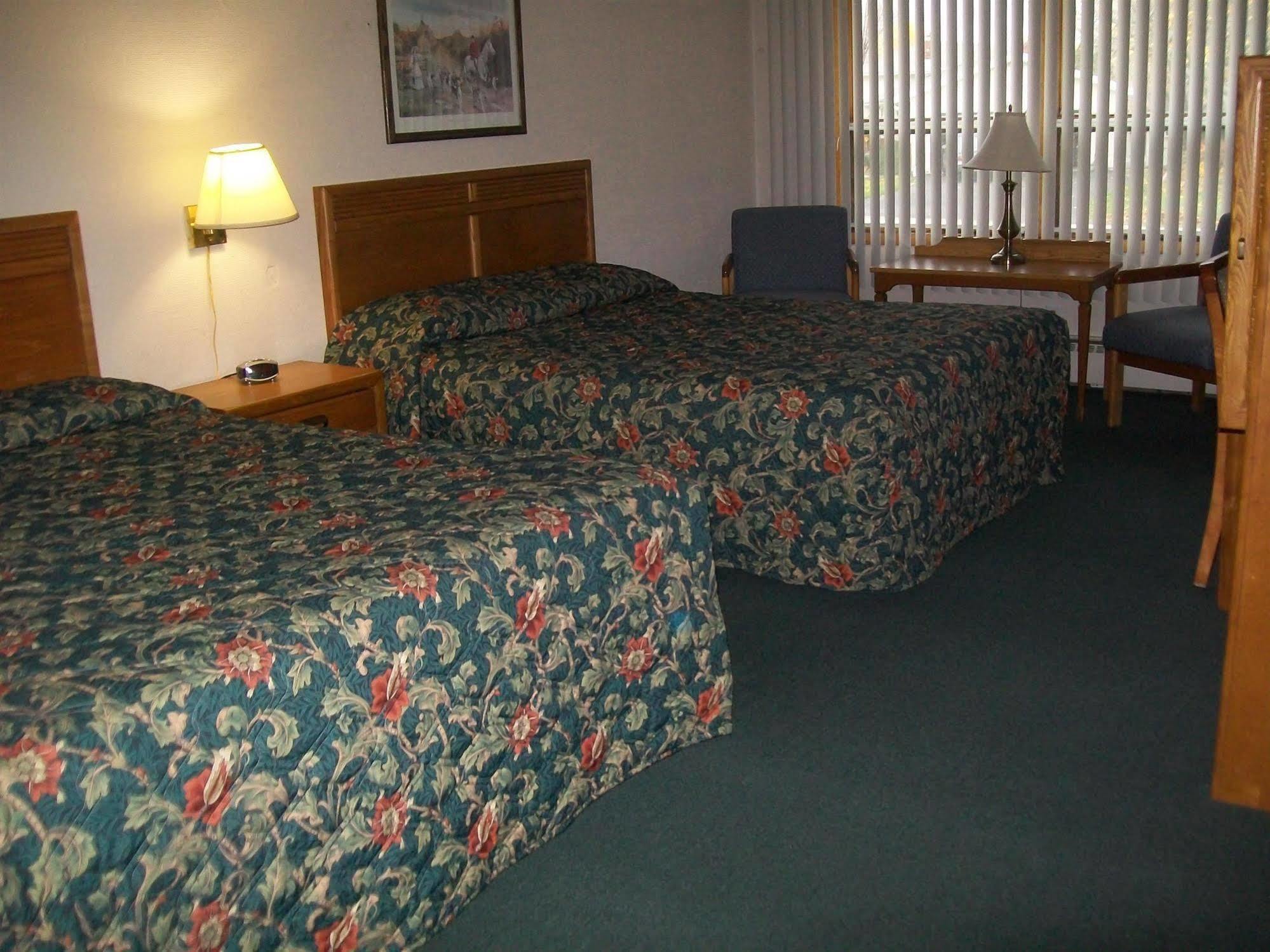 Grand View Motel Beaver Dam Bagian luar foto
