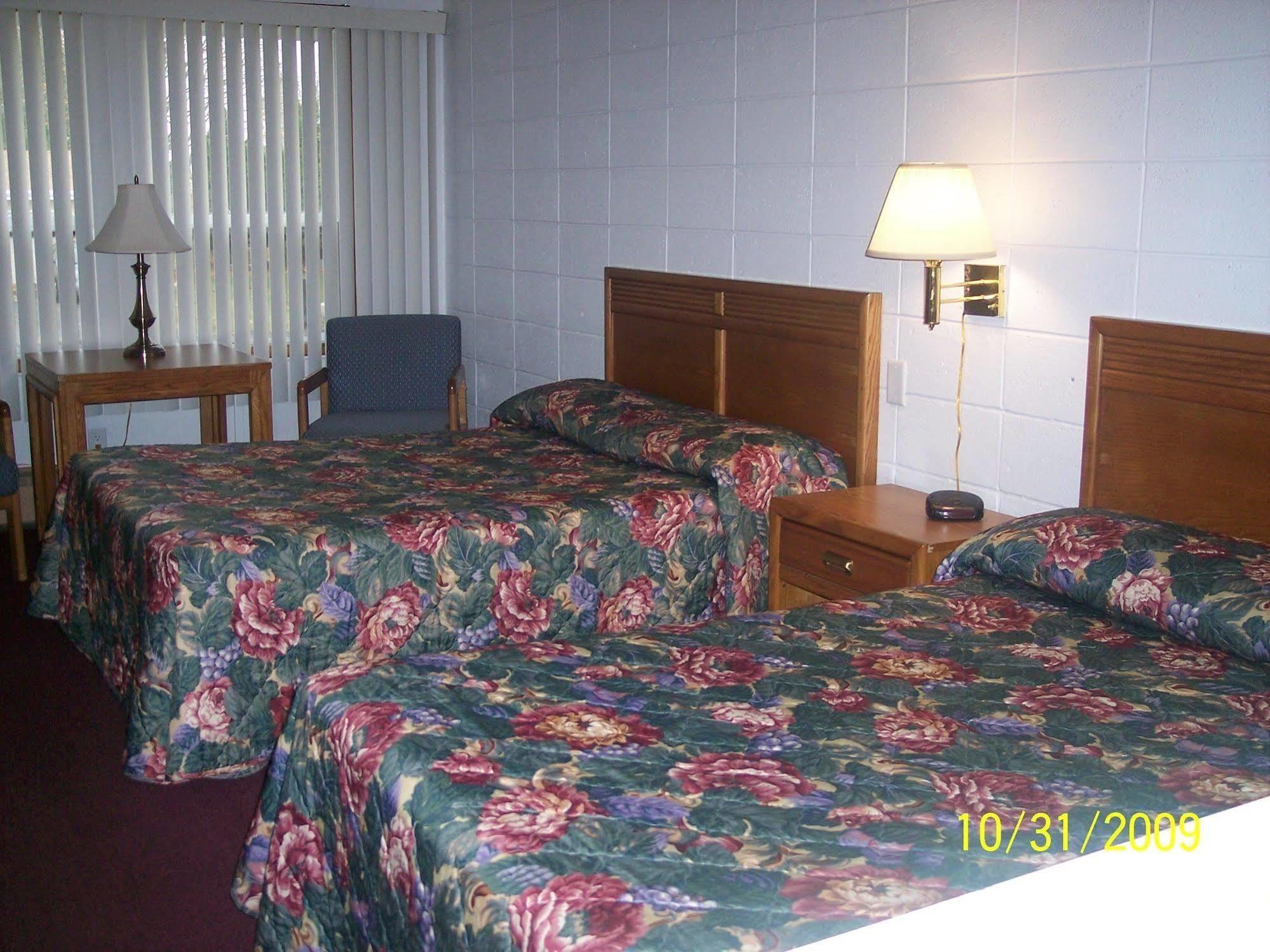 Grand View Motel Beaver Dam Bagian luar foto
