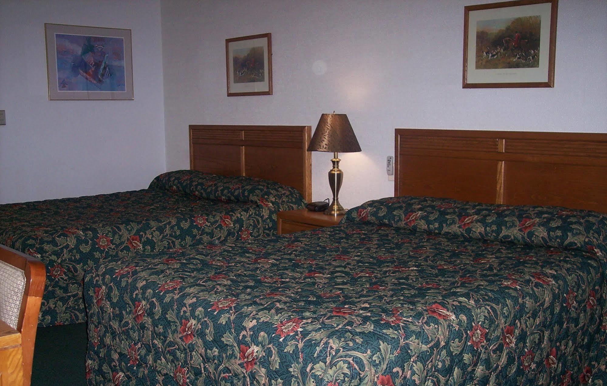 Grand View Motel Beaver Dam Bagian luar foto